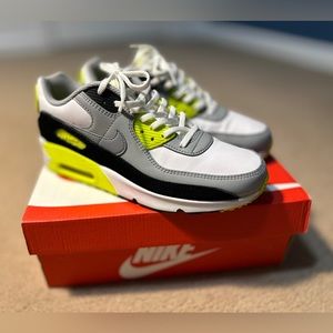 Nike Air Max 90 'Volt' CD6864-101 (GS) Size 7Y